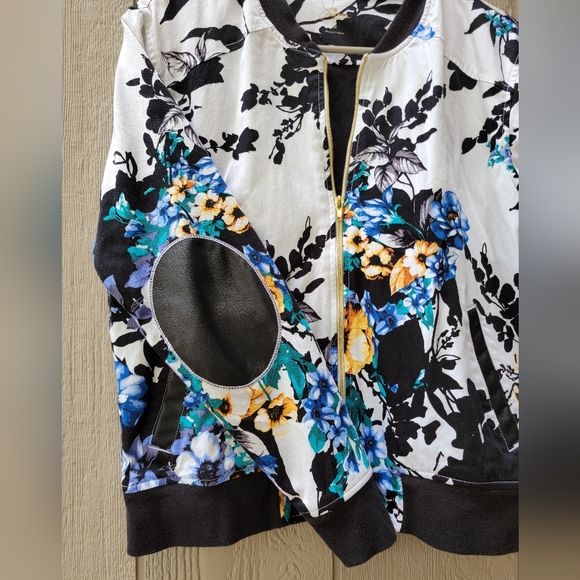 Jaanuu Floral Print Bomber Jacket Size Medium - Picture 3 of 6